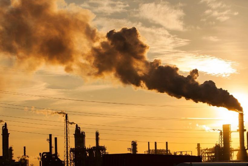 Regeringen vil fortsætte med at brænde olie og gas af: Giver ingen mening